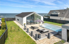 Amazing Home In Strøby With House Sea View Strøby